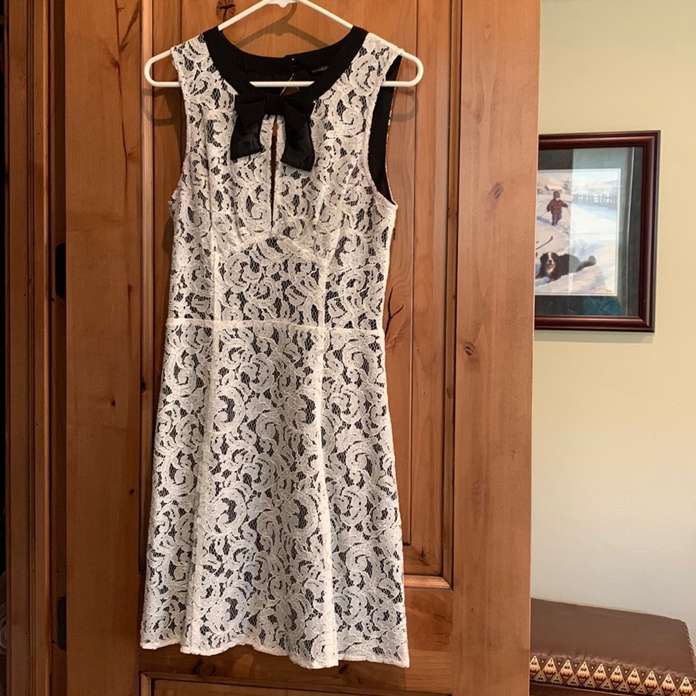 Victorias Secret keyhole-back lace dress